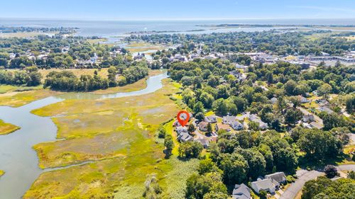 9-9 Silverbrook Ln, Clinton, CT, 06413-1707 | Card Image