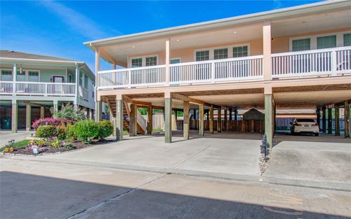 1705 Bayway Dr, Seabrook, TX, 77586-1830 | Card Image