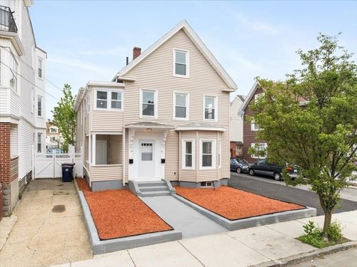 16 Oakes St, Everett, MA, 02149-2510 | Card Image