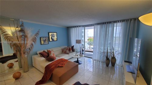 apt-401-2030 S Ocean Dr, Hallandale Beach, FL, 33009-6606 | Card Image