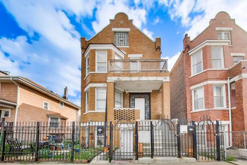2825 Pershing Rd, CHICAGO, IL, 60632-1748 | Card Image