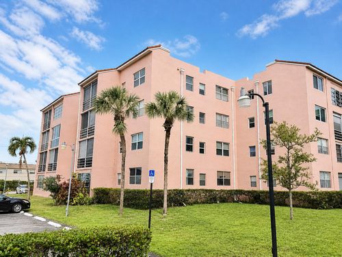 107-2841 Somerset Dr, Lauderdale Lakes, FL, 33311-1958 | Card Image