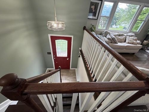 111 Indian Trl, Maybrook, NY, 12543-1124 | Card Image