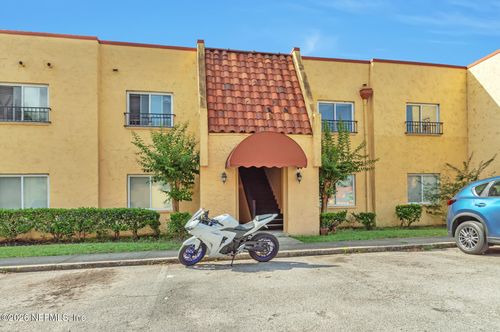 8-3916 Corrida Ct, Jacksonville, FL, 32217-8837 | Card Image