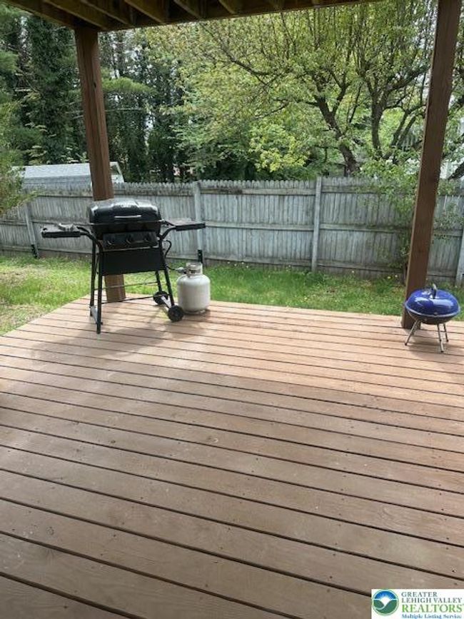 838 Cayuga Way, House other with 4 bedrooms, 3 bathrooms and null parking in Stroudsburg PA | Image 19