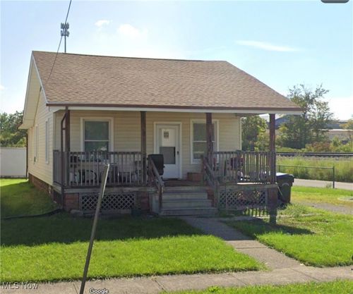 164 Woodbury St, Elyria, OH, 44035-4012 | Card Image