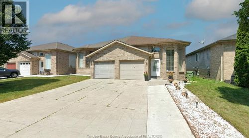 4231 Whiskey Ave, Windsor, ON, N9G3B2 | Card Image