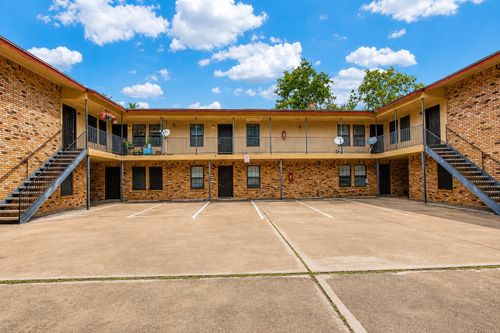 10-1108 N Elm St, Denton, TX, 76201-2971 | Card Image