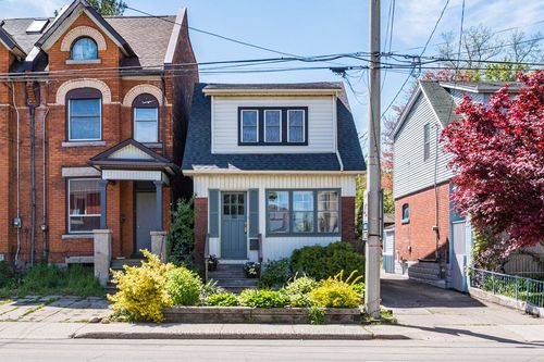 203 Locke St N, Hamilton, ON, L8R3B1 | Card Image