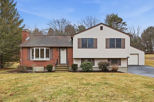 8 Wagon Wheel Dr, Bedford, MA, 01730-1235 | Card Image