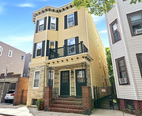 2-9 Hatch St, Boston, MA, 02127-4270 | Card Image