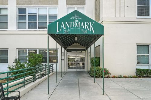 apt-235-1 Landmark Sq, Port Chester, NY, 10573-3350 | Card Image