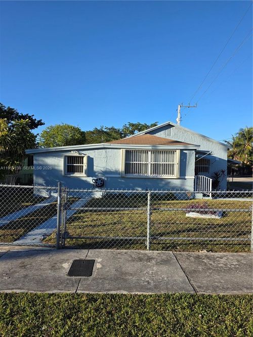 2401 Nw 56th St, Miami, FL, 33142-2929 | Card Image