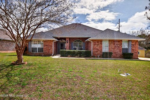 11589 Magnolia Estates Ln, Gulfport, MS, 39503-8195 | Card Image