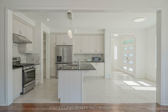 1475 Mockingbird Sq, House other with 4 bedrooms, 4 bathrooms and 2 parking in Pickering ON | Image 5