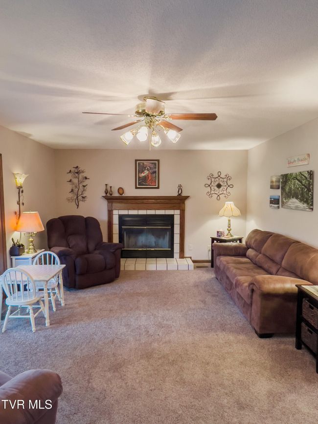 519 Foxgate Dr, House other with 3 bedrooms, 3 bathrooms and null parking in Erwin TN | Image 6