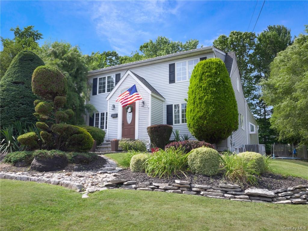 Manor Blvd, Pearl River, NY 10965