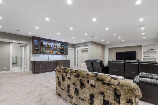 3332 Barrett Place Nw, Home with 5 bedrooms, 5 bathrooms and 6 parking in Calgary AB | Image 34