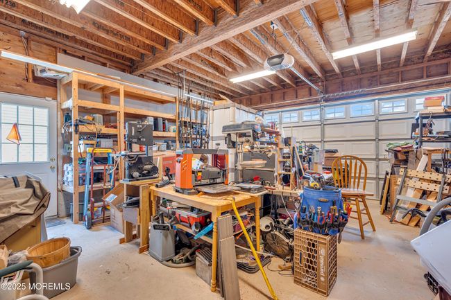 WOW look at this workshop/garage | Image 34
