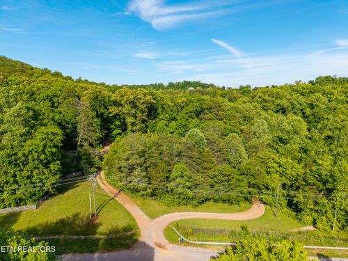 13268 E Coast Tellico Pkwy, Greenback, TN, 37742-2556 | Card Image