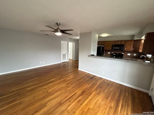 apt-211-211 Natalen Ave, San Antonio, TX, 78209-6765 | Card Image