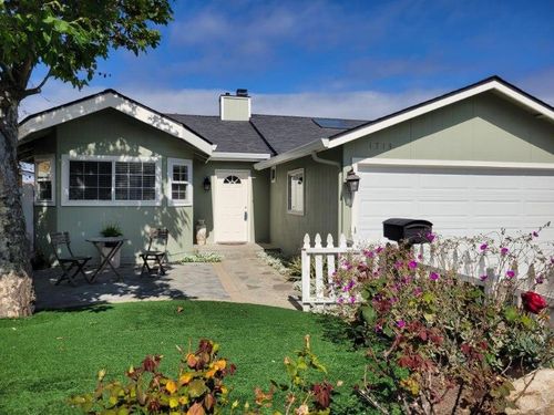 1713 Goodwin St, Seaside, CA, 93955 | Card Image