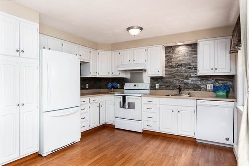 unit-2-103 Manning St, Jefferson, MA, 01522-1537 | Card Image