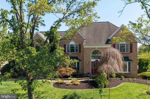 35 Radcliff Dr, Doylestown, PA, 18901-2654 | Card Image