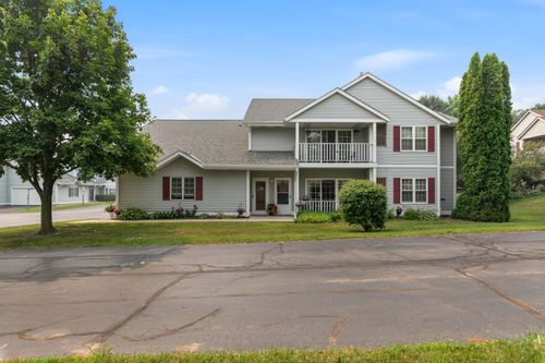 191 Bur Oak Ln, Grafton, WI, 53024-2965 | Card Image