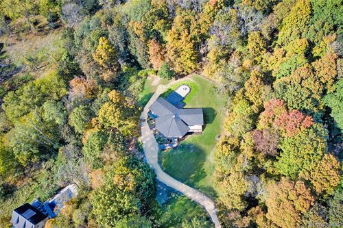 568 Oak Summit Rd, Millbrook, NY, 12545-6125 | Card Image