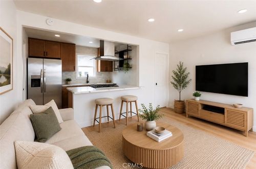 b-784 E Walton St, Signal Hill, CA, 90755-2707 | Card Image