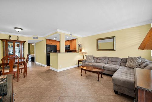 apt-106-9121 Sunrise Lakes Blvd, Sunrise, FL, 33322-1319 | Card Image