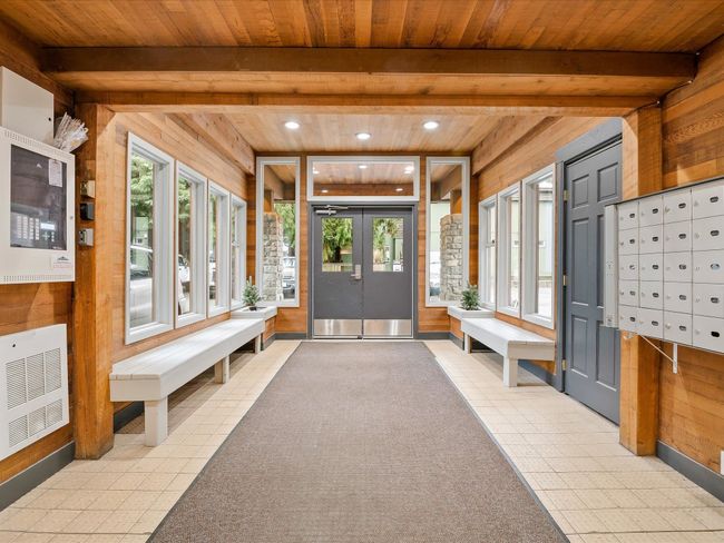 301 - 2129 Lake Placid Rd, Condo with 1 bedrooms, 2 bathrooms and null parking in Whistler BC | Image 23