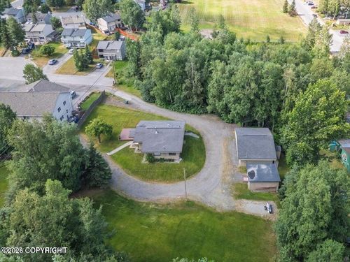 221 Creekside St, Anchorage, AK, 99504-1318 | Card Image