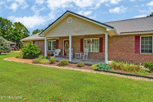 203 Locksley Cir, Crossville, TN, 38555-6883 | Card Image