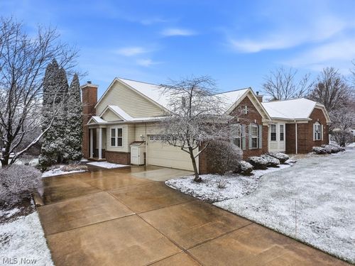 34-391 Stone Bridge Dr, Sagamore Hills, OH, 44067-3274 | Card Image