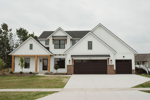 1912 Creekside Dr Sw, Byron Center, MI, 49315-7207 | Card Image