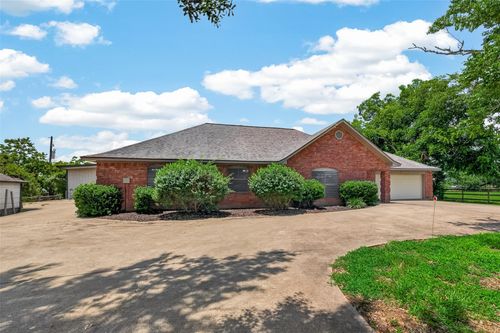 1012 Lilley Rd, Alvin, TX, 77511-7137 | Card Image
