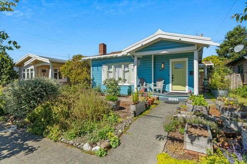 2828 D Street, Eureka, CA, 95501 | Card Image