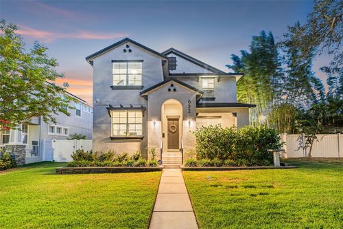 652 10th Ave S, St Petersburg, FL, 33701-4738 | Card Image