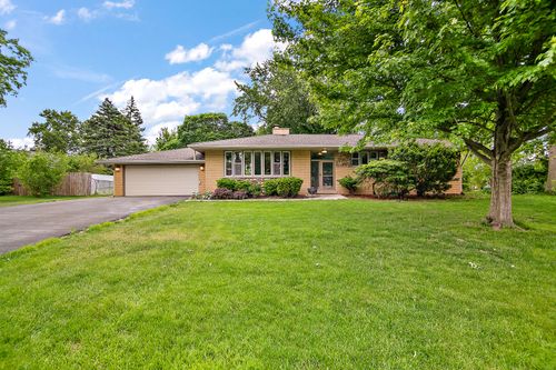 9225 S 86th Ave, Hickory Hills, IL, 60457-1701 | Card Image