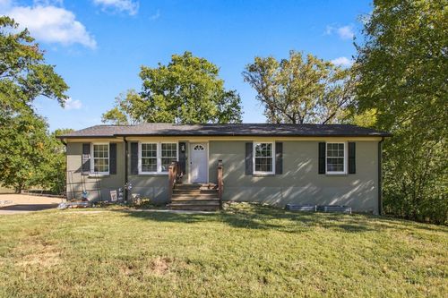 1570 White Dr, Lewisburg, TN, 37091-3639 | Card Image
