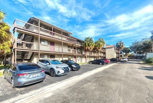 6a3-6306 Newtown Cir, Tampa, FL, 33615-3604 | Card Image