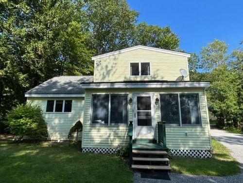 16 Pine St, Newbury, NH, 03255-5900 | Card Image