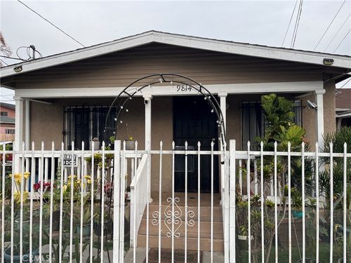 9814 Bandera, Los Angeles, CA, 90002 | Card Image