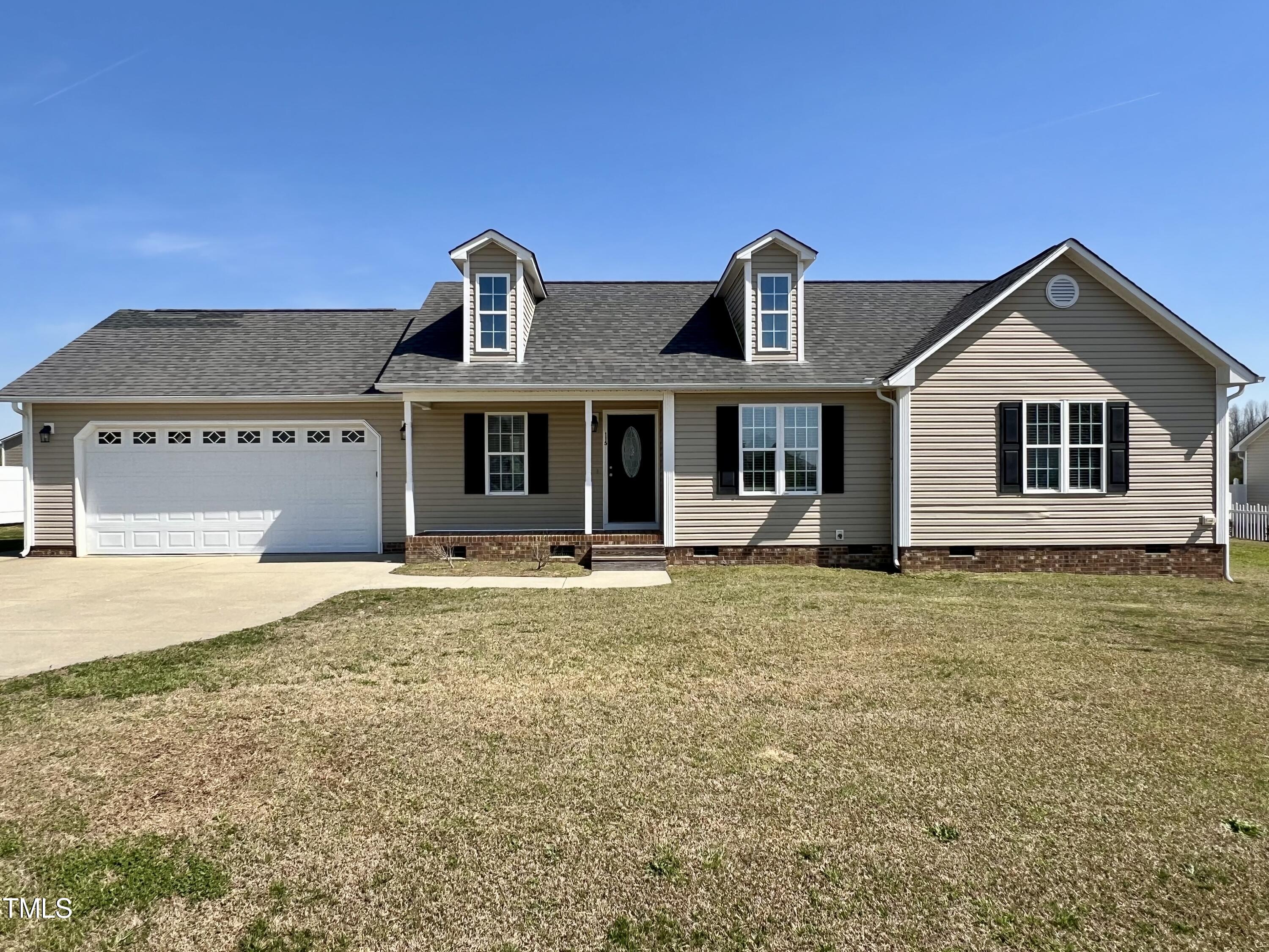 Jj Dr, Benson, NC 27504
