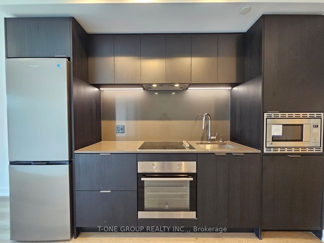 1204 - 1 Jarvis St, Condo with 2 bedrooms, 2 bathrooms and null parking in Hamilton ON | Image 5