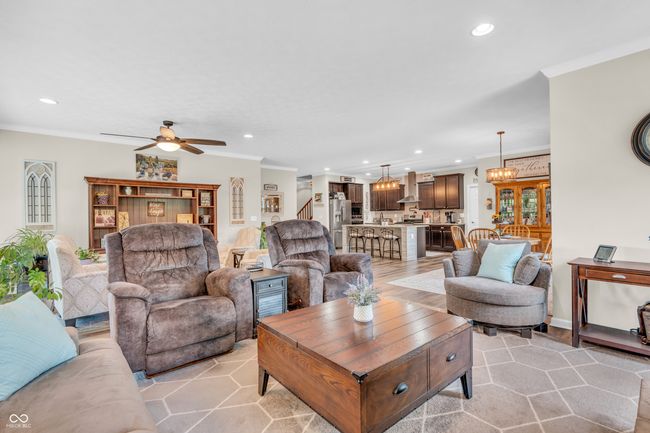 open floor plan and vinyl plank flooring | Image 19