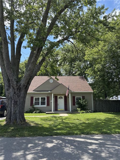 63 Ohio Ave, Sabina, OH, 45169-1042 | Card Image