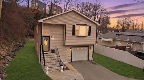 155 De Pinedo St, Providence, RI, 02904-1427 | Card Image